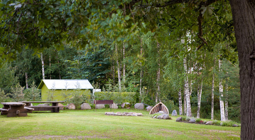 Linnumaja Guesthouse Uulu Eksteriør billede